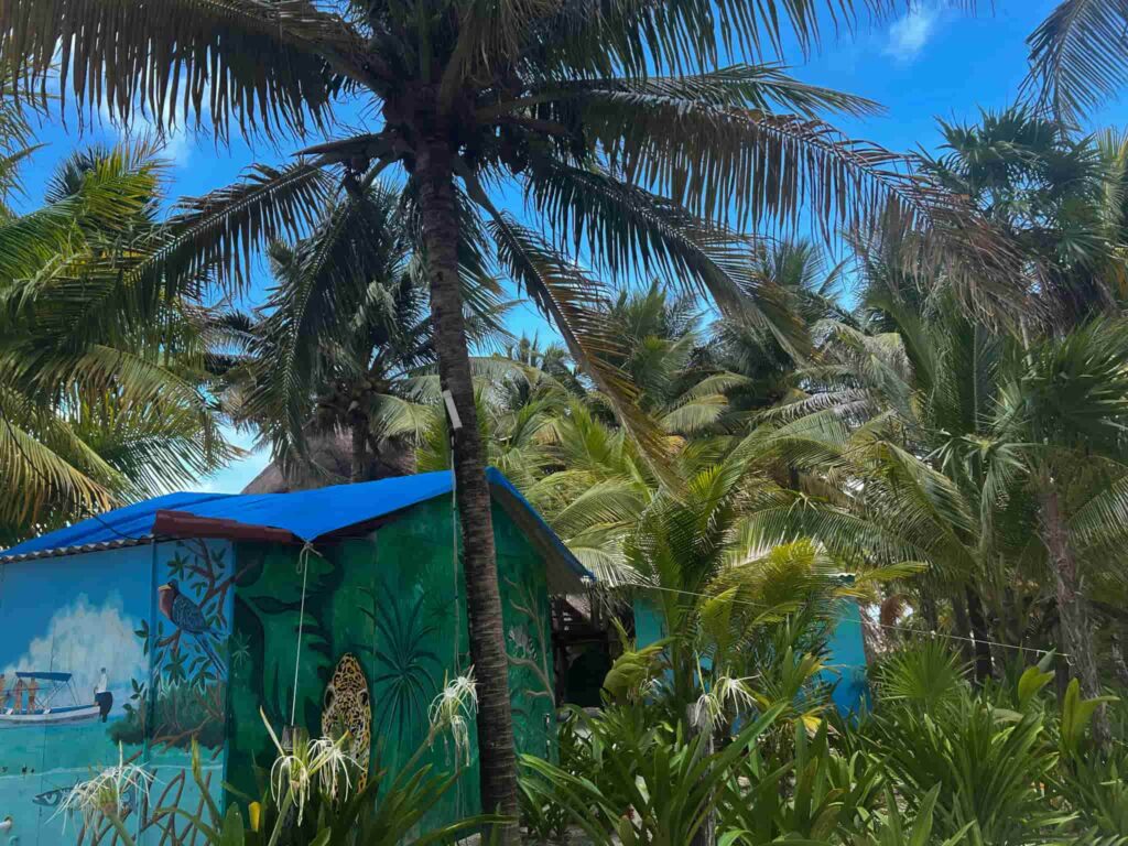 Village de pêcheurs de Punta Allen entouré de jungle et bordé par la mer des Caraïbes dans la réserve naturelle de Sian Ka’an